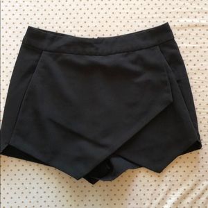 Black envelope skort